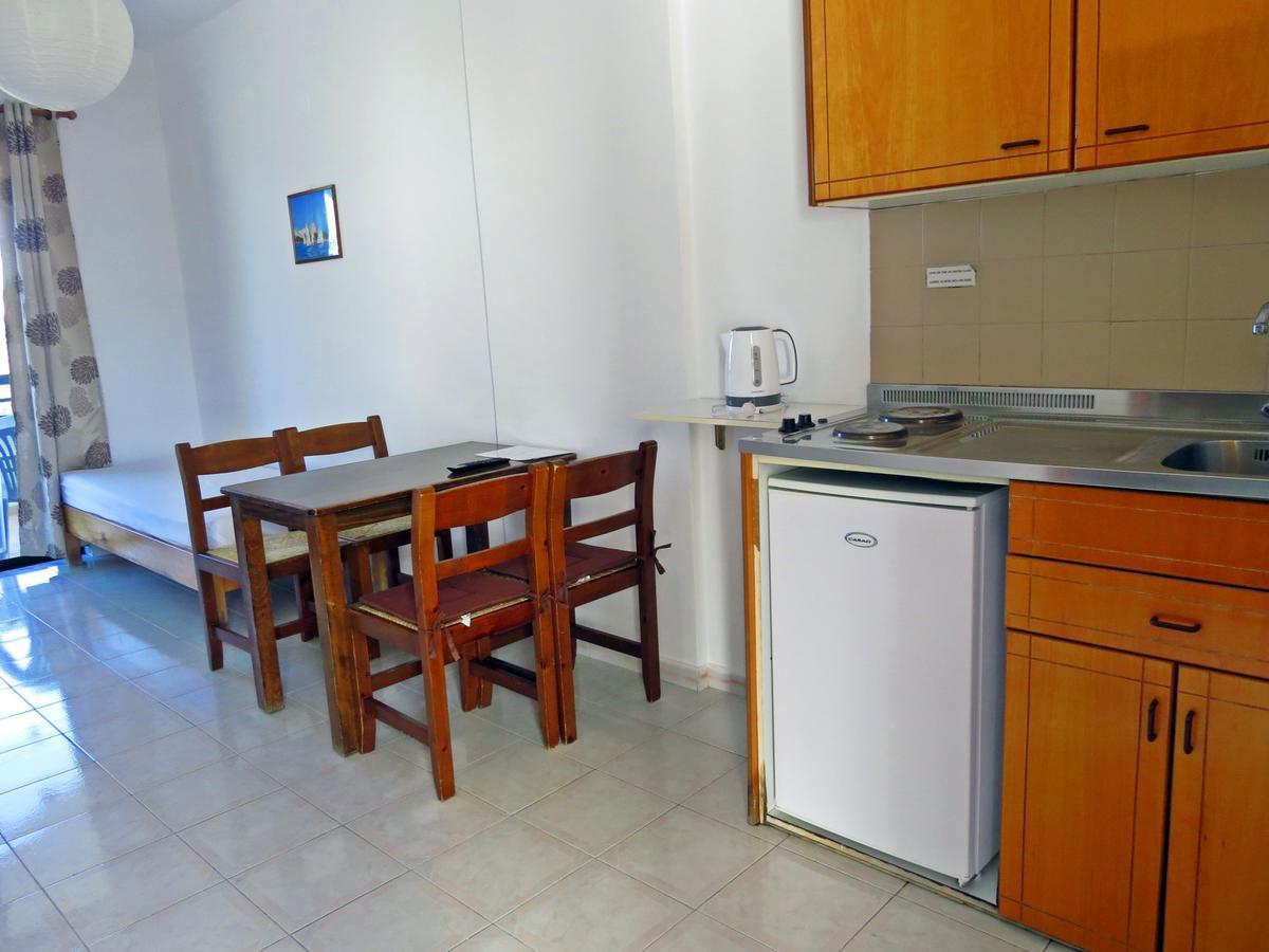 Debby Apartments Ialysos  Extérieur photo