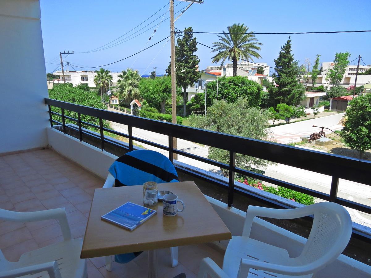 Debby Apartments Ialysos  Extérieur photo