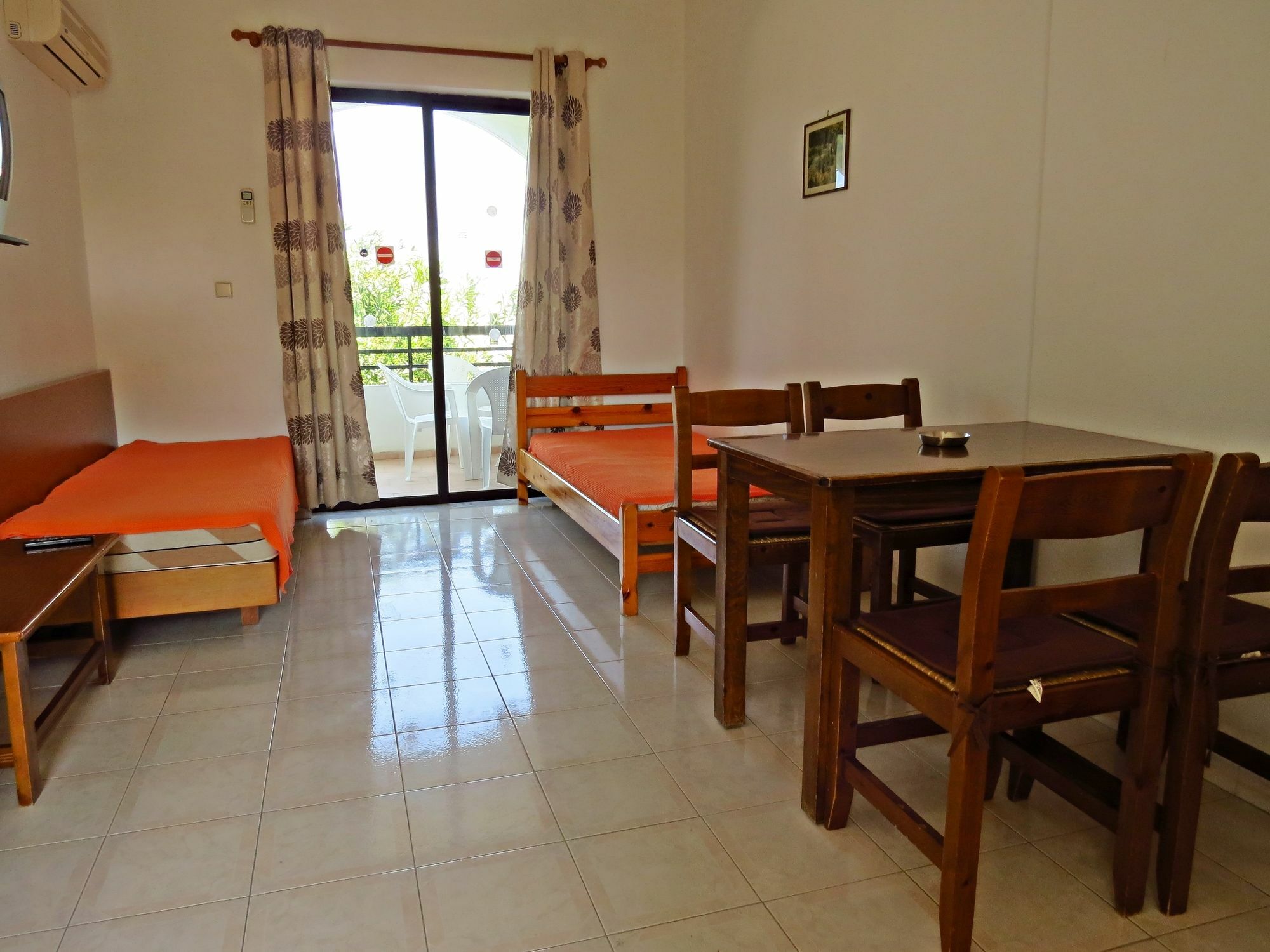 Debby Apartments Ialysos  Extérieur photo