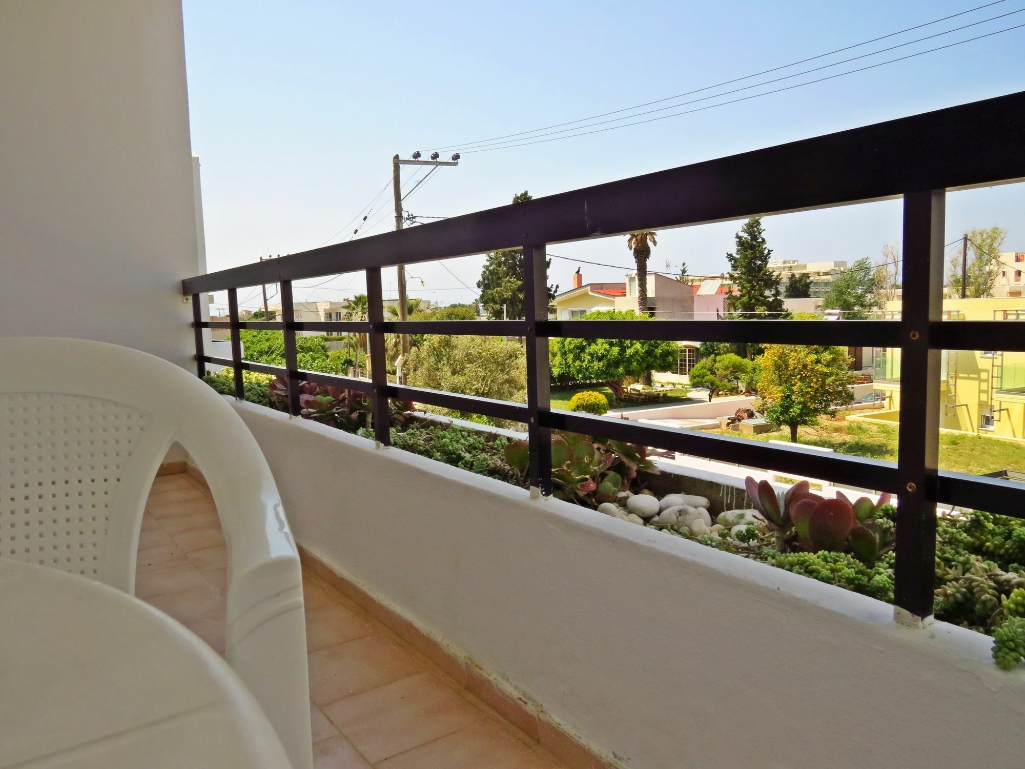 Debby Apartments Ialysos  Extérieur photo