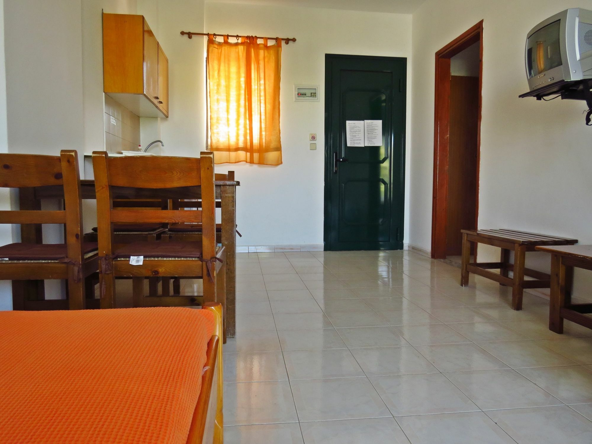 Debby Apartments Ialysos  Extérieur photo